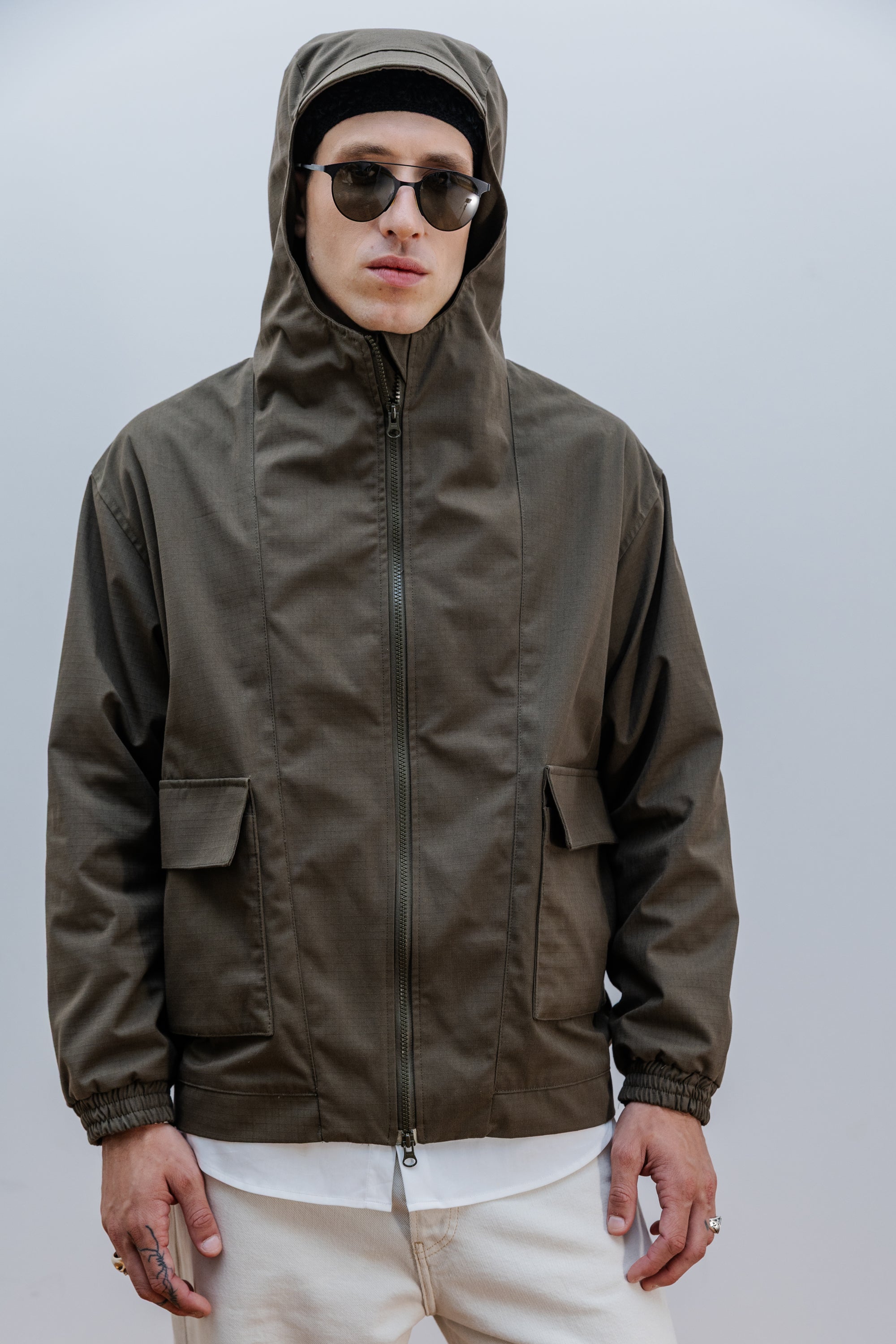 Buzo Visera Toti Verde Oliva - Frente